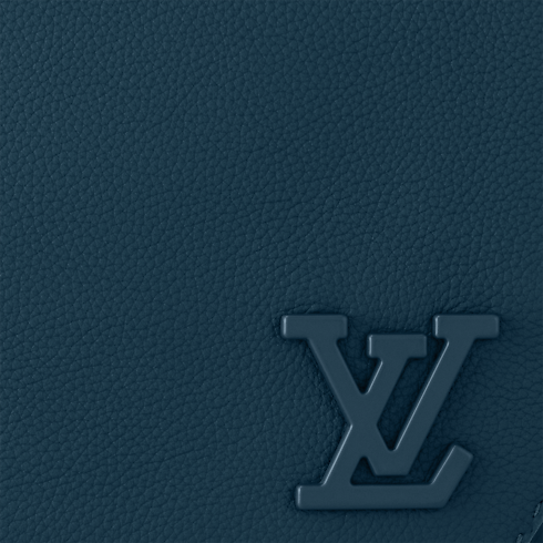 Takeoff Messenger LV Aerogram in New's Holiday Men's Selection collections by Louis Vuitton (Product zoom)