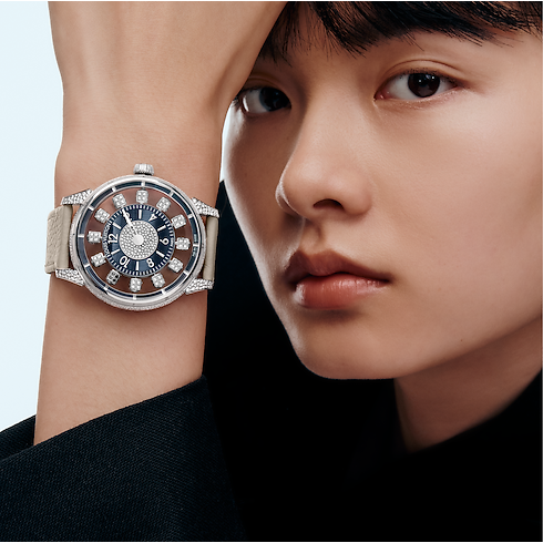 Tambour Spin Time Air, Automatic, 42.5mm, White gold, Hawk's eye and diamonds detail view