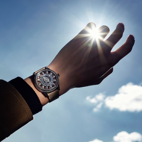 Tambour Taiko Spin Time Air, Automatic, 42.5mm, White gold, Hawk's eye and diamonds in Watches's All Watches } collections by Louis Vuitton