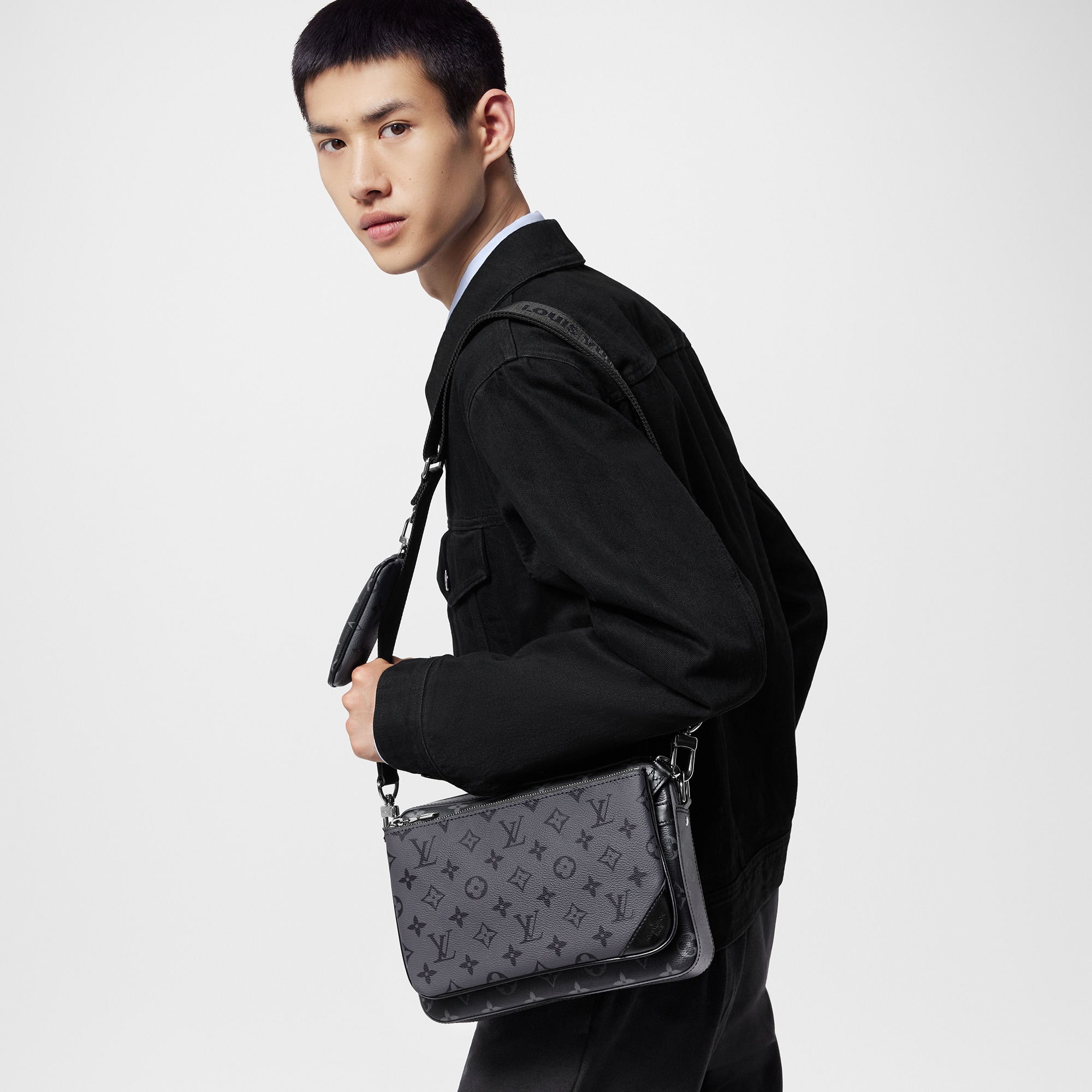 Trio Messenger Monogram Eclipse in Men