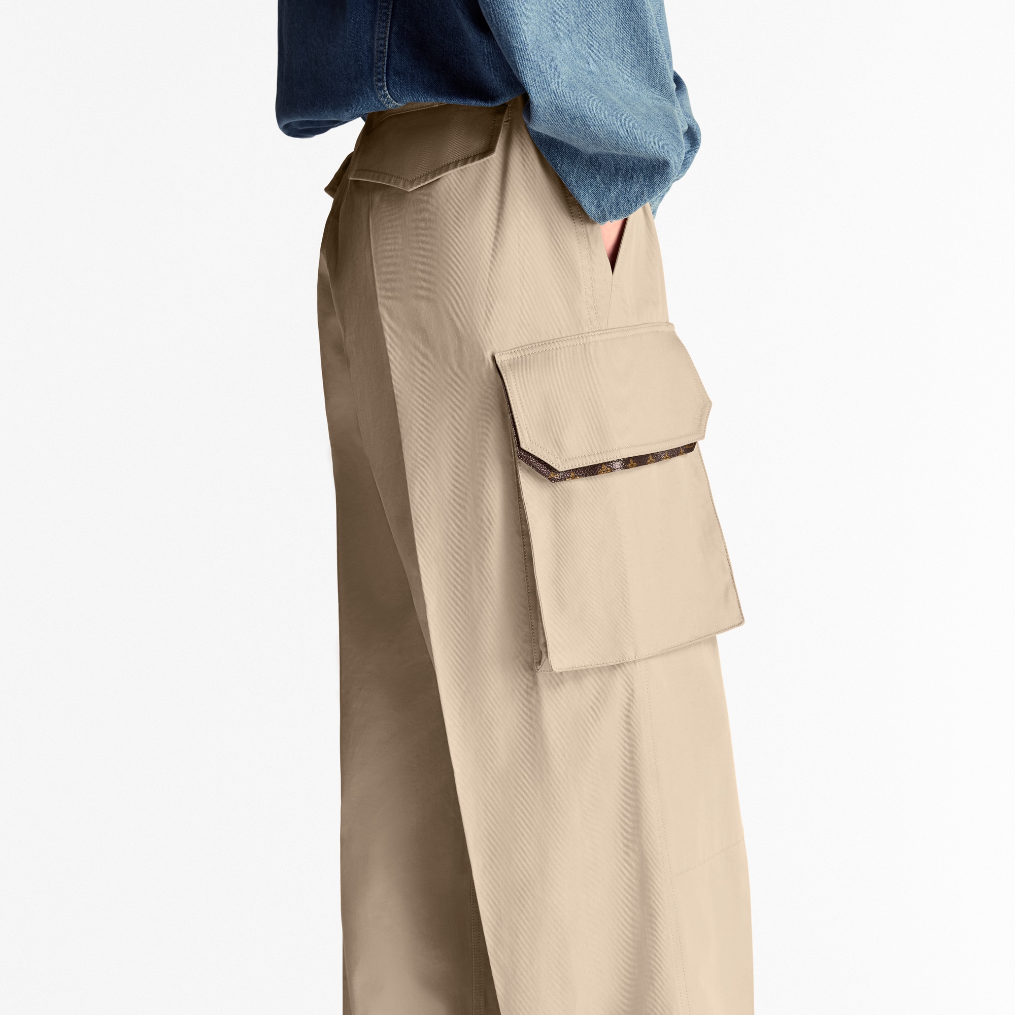 Wide-Leg Cargo Pants   in Women
