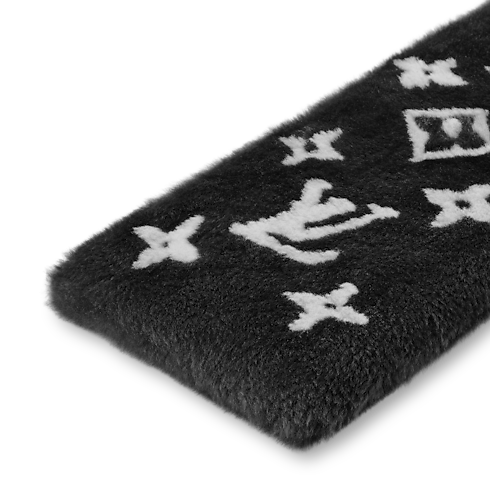 Yeti Scarf . in Men's Accessories Scarves for Men collections by Louis Vuitton (Product zoom)